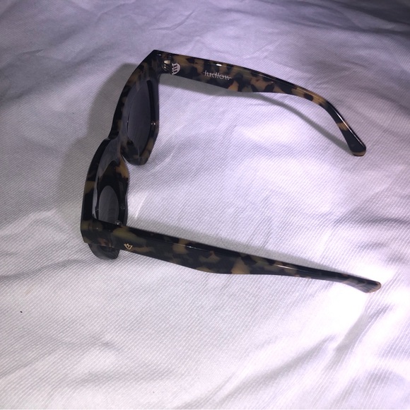 Valley Eyewear Sunglasses - Picture 6 of 6